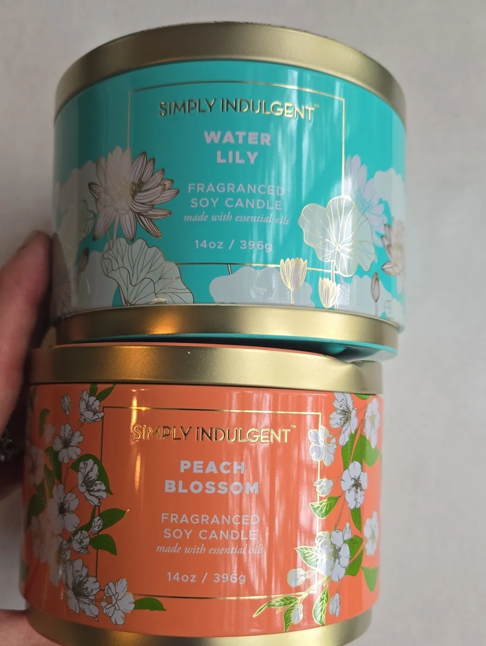 2 Simply Indulgent Soy Scented Candles Floral Tins Peach Blossom Water Lily 14OZ